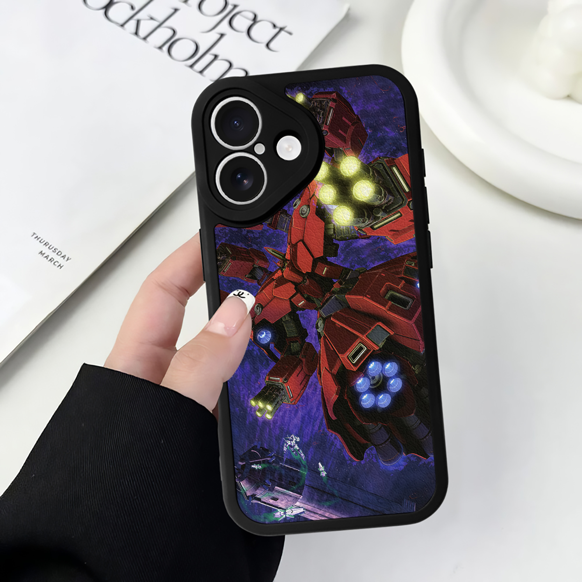 （画像用） 機動戦士ガンダム Mobile Suit Gundam 【iPhone 16シリーズ対応】シリコンスマホケース（レザー調） 材質：シリコン